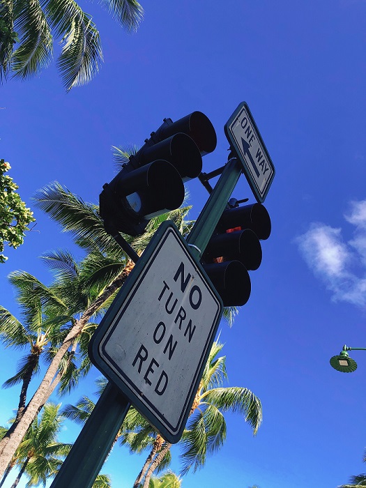 ハワイ　道路標識